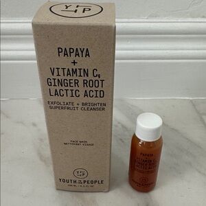 Youth to the people Papaya + Vitamin C Cleanser